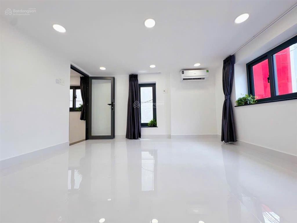 Mặt tiền kinh doanh căn góc nhà mới 2 lầu siêu đẹp 142a cô giang, phú nhuận