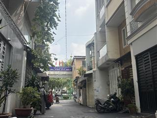 Nhà 8.5 tỷ tl! bán gấp nhà 3 lầu hiện đại tại phú nhuận hẻm xe hơi