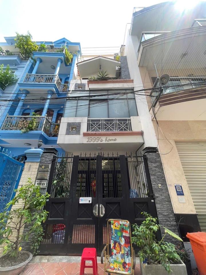 Bán nhà hẻm 6m đường nguyễn cửu vân p. 17 bình thạnh hầm, 3 tầng 4x17m (68m2) giá 17,5 tỷ căn hiếm