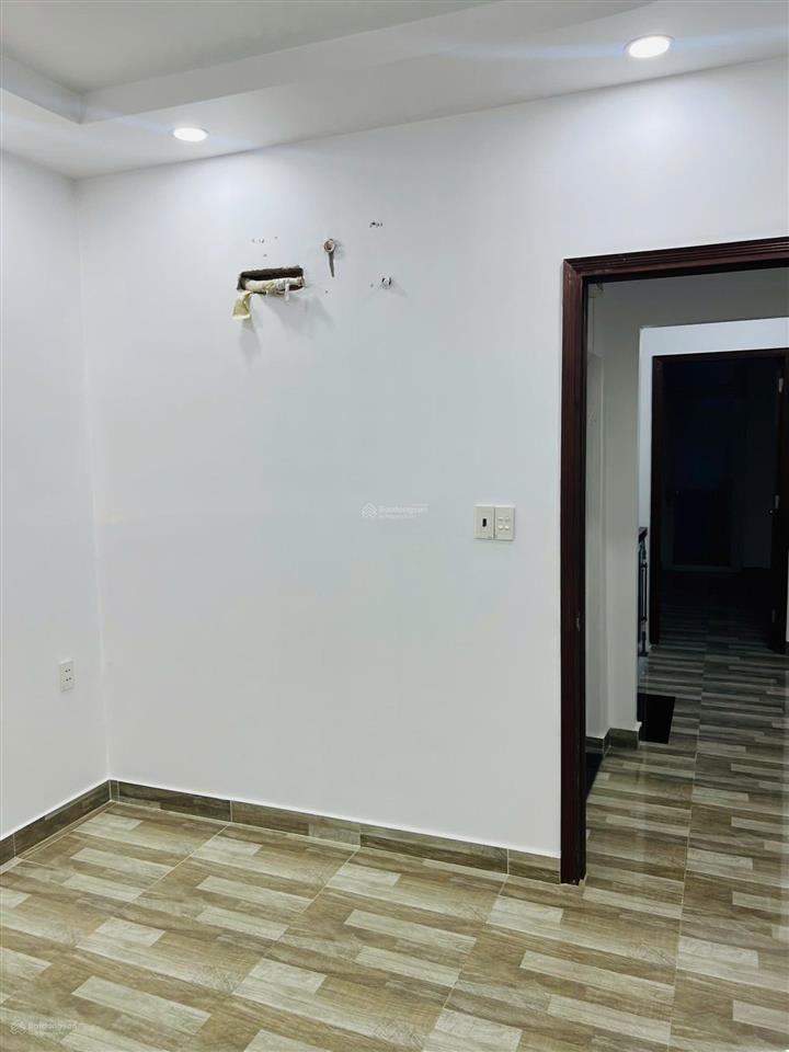 Bán gấp nhà hxh bà hạt quận 10 (3.3x11m)  5 tầng, 7 phòng ngủ, giá chỉ 9.6 tỷ bớt lộc