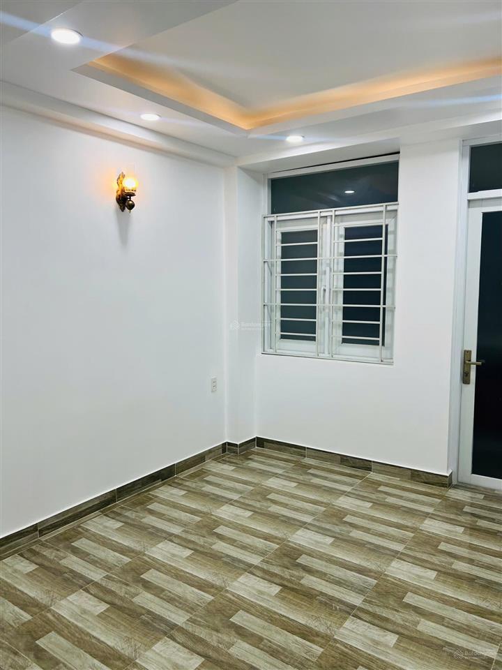 Bán gấp nhà hxh bà hạt quận 10 (3.3x11m)  5 tầng, 7 phòng ngủ, giá chỉ 9.6 tỷ bớt lộc