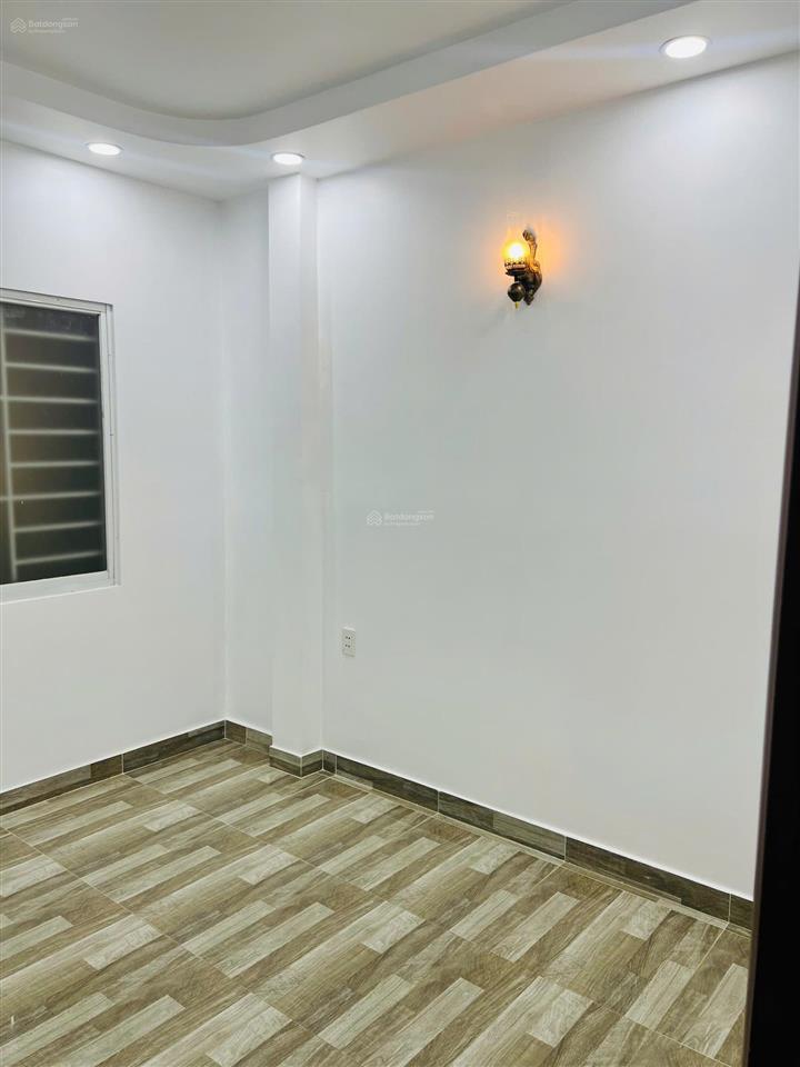 Bán gấp nhà hxh bà hạt quận 10 (3.3x11m)  5 tầng, 7 phòng ngủ, giá chỉ 9.6 tỷ bớt lộc