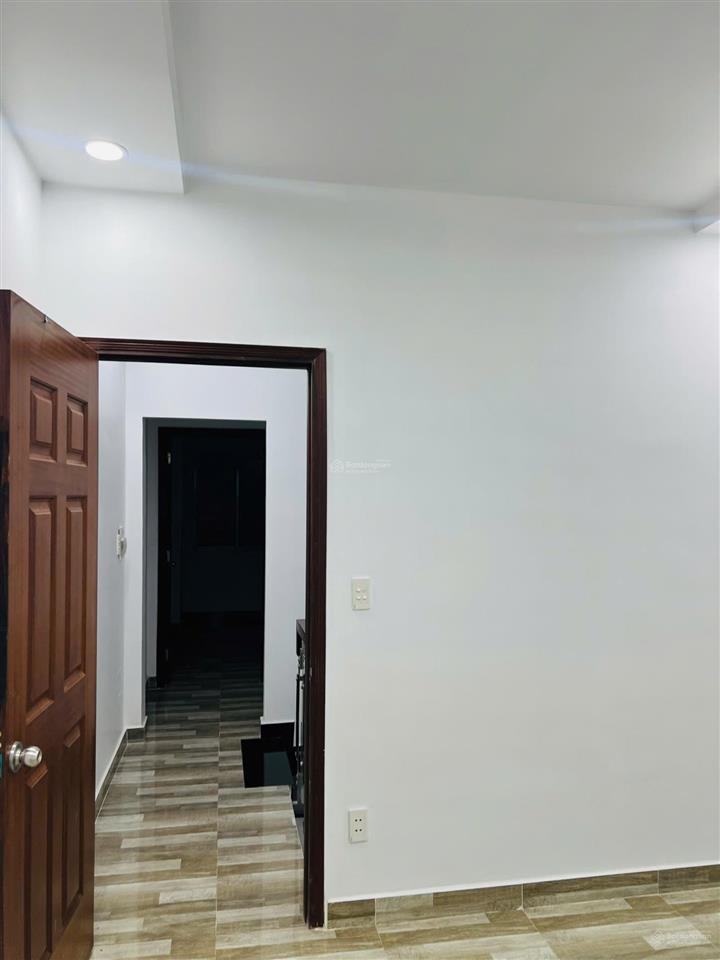 Bán gấp nhà hxh bà hạt quận 10 (3.3x11m)  5 tầng, 7 phòng ngủ, giá chỉ 9.6 tỷ bớt lộc