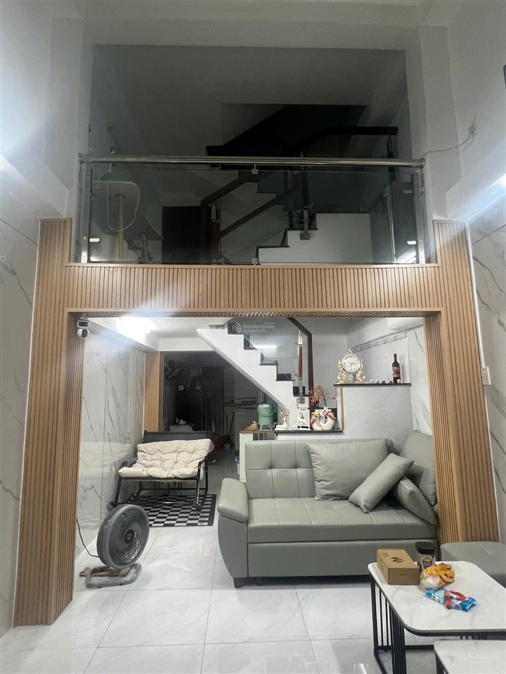 Bán gấp nhà hxh bà hạt quận 10 (3.3x11m)  5 tầng, 7 phòng ngủ, giá chỉ 9.6 tỷ bớt lộc