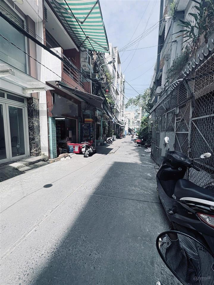 Bán gấp nhà an dương vương, quận 5dt(3.7x9m)4 tầng  giá chỉ 9.8 tỷ tl