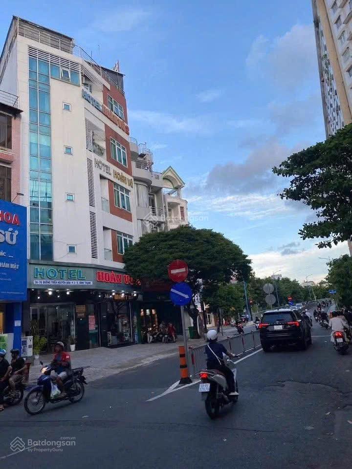 Bán cặp hotel tại đường trần nguyên đán sát quận 1 chỉ 2 phút 60 tỷ