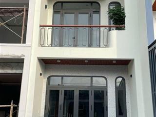 Gia đình kẹt tiền cần bán gấp căn nhà một trệt một lầu sổ riêng thổ cư gần nhà thờ phường tân triều