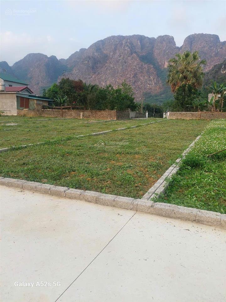 Bán gấp đất tại thị trấn chi nê, lạc thủy, hòa bình, 222m2, 979 triệu, hơn 4tr/m2, mua ngay kẻo lỡ