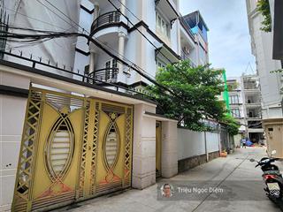 Bán gấp biệt thự tt q3  130m ngang 10m  hxt  cách mặt tiền huỳnh tịnh của 30m  chỉ 29.5 tỷ .
