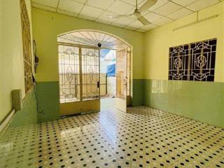 Bán nhà mặt tiền cạnh đỗ xuân hợp, 6*12m, nhỉnh 6 tỷ, đường xe tải thông thoáng