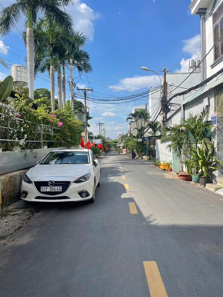 19 năm tâm huyết, chủ đành bán căn nhà cạnh cây xăng lã xuân oai, 80m2, nhỉnh 6 tỷ, đường oto