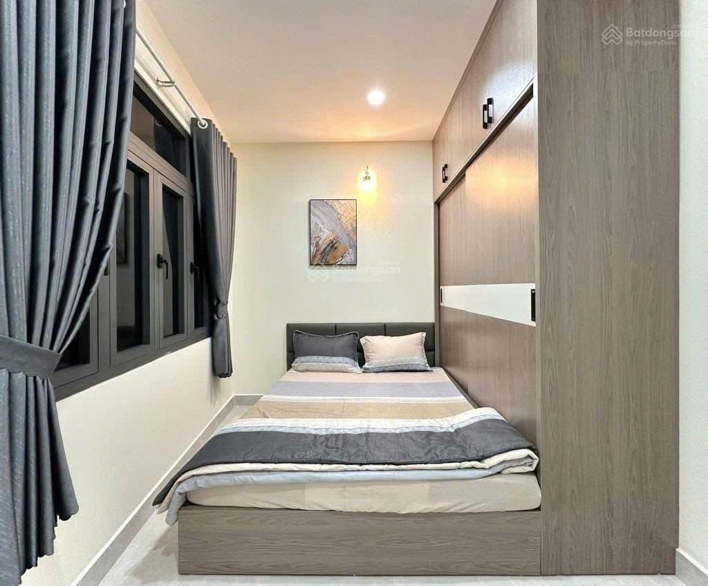 Bán nhà 3 tầng  100m2 sàn  nhỉnh 5 tỷ  đường 6m thông  cạnh vinhomes grand park nguyễn xiển