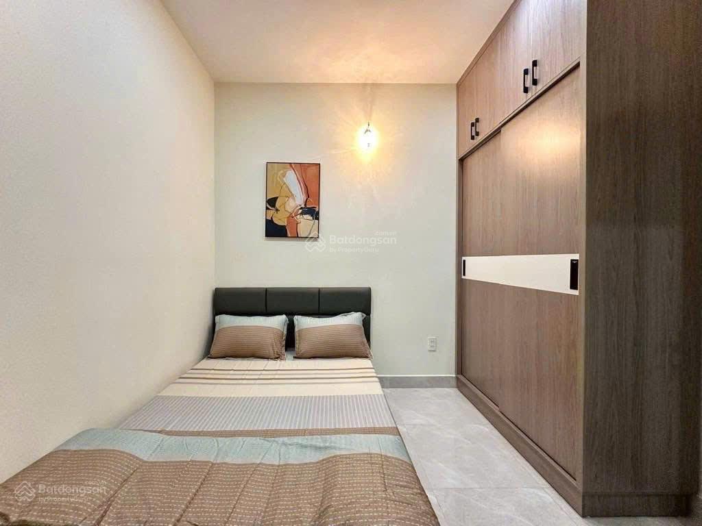 Bán nhà 3 tầng  100m2 sàn  nhỉnh 5 tỷ  đường 6m thông  cạnh vinhomes grand park nguyễn xiển