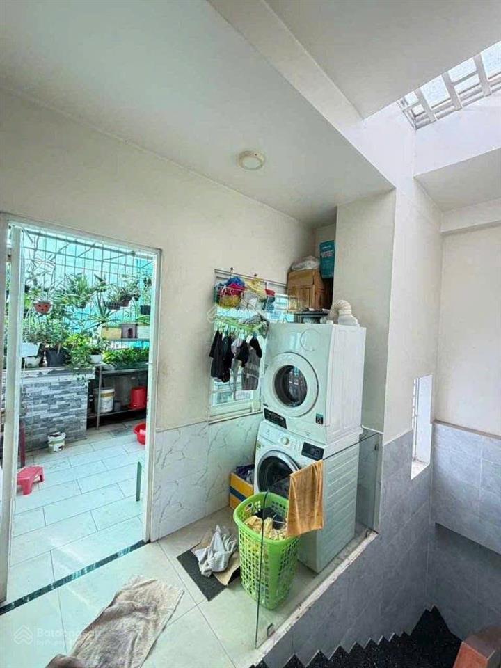 Nhà 3 tầng  4*18m  đường oto 6m  nhỉnh 4 tỷ  nguyễn duy trinh