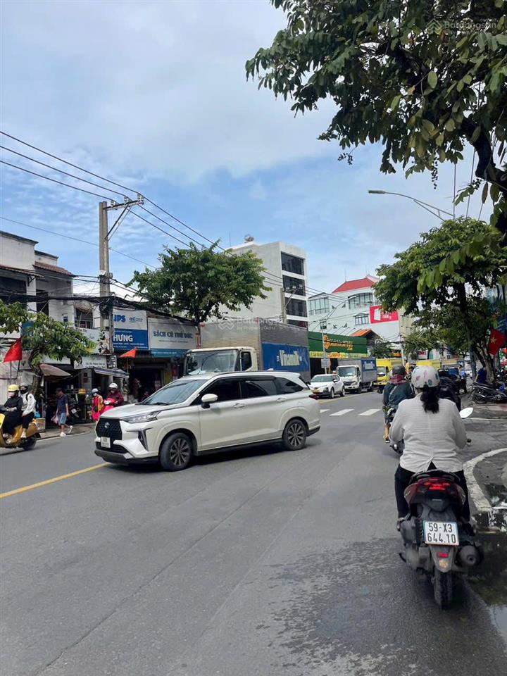 Bán nhà gần ngã tư thủ đức 114m2, chỉ 7 tỷ, hxh, vị trí đáng sống