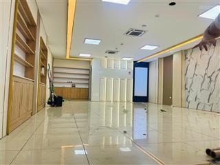 Cho thuê nhà nguyên căn phố xuân thủy, cầu giấydt 100m x 7 tầnggiá thuê 180tr/th.  0985 607 ***