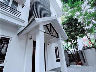 Cho thuê nguyên căn tại lê đức thọ115m2x4 tầnggiá 75tr/th. 0985 607 ***