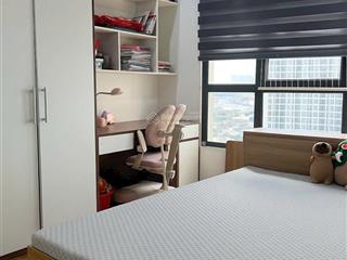 Bán gấp căn 2pn samsora 70m nhà đẹp view thoáng, tầng trung, full đồ vào ở ngay, giá chỉ 4.xx tỷ