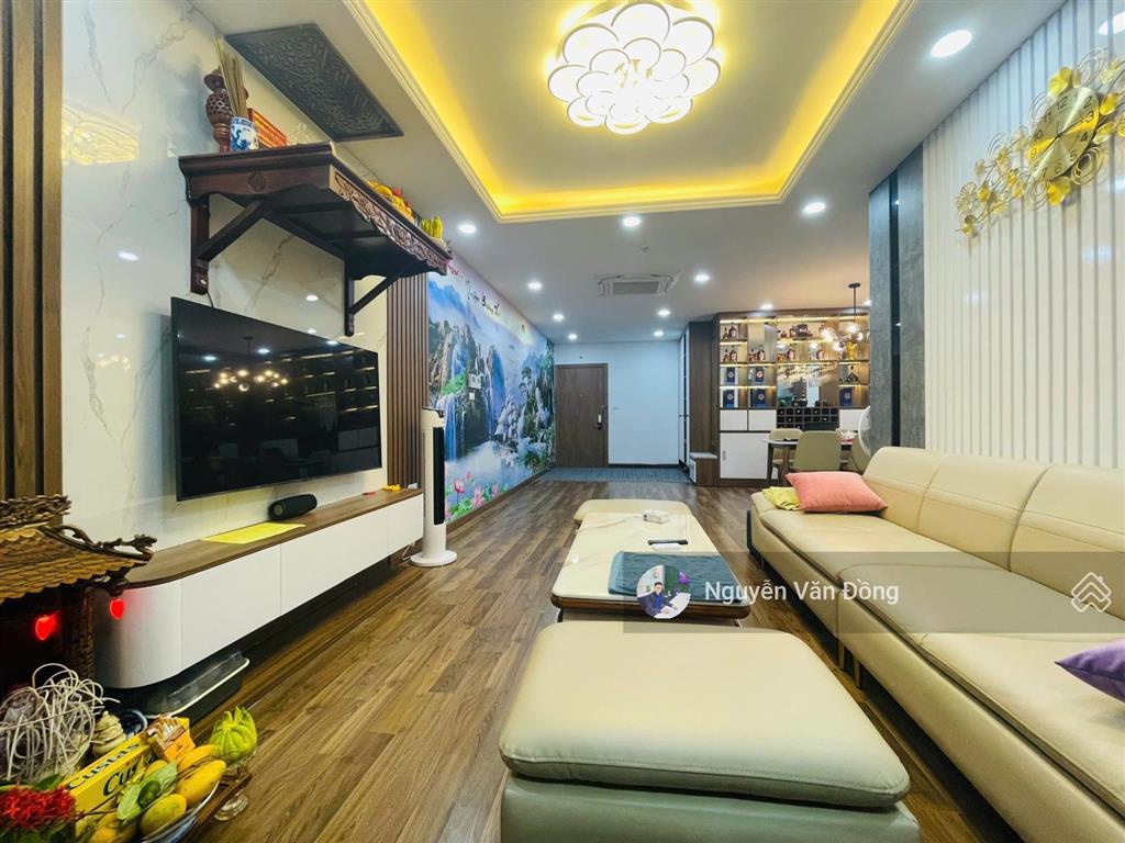 Gia đình tôi bán căn hộ rộng 146m2 tại chung cư tsq euroland mỗ lao, tặng lại full nội thất đẹp