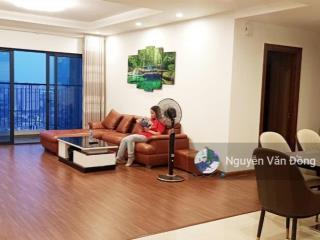 Bố mẹ tôi cần bán căn hộ góc đẹp 3 mặt thoáng vị trí trung tâm cầu giấy  golden park phạm văn bạch