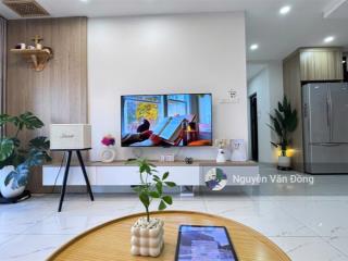 Cực hiếm bán, căn 3 ngủ view bể bơi đẹp, sổ đỏ sẵn giao dịch, full đồ đẹp tòa the light tố hữu