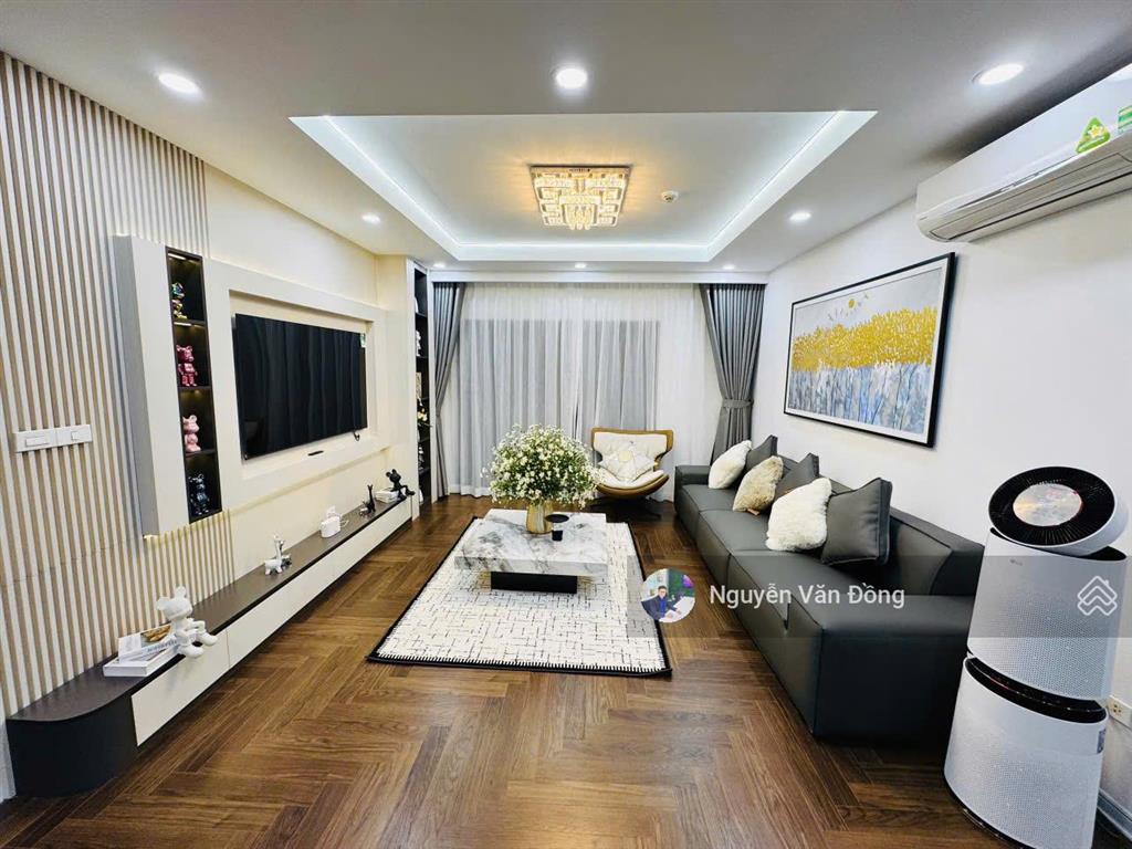 Chính chủ gửi bán căn hộ cao cấp vinhomes metropolis với mức giá cực tốt, nội thất full, sổ đỏ sẵn