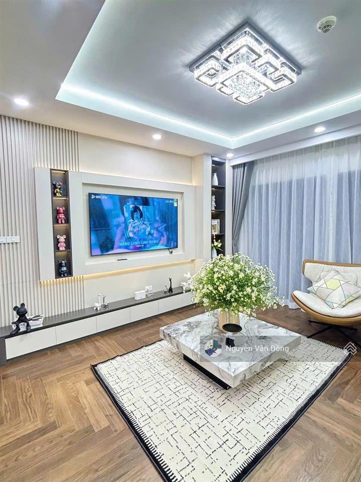 Chính chủ gửi bán căn hộ cao cấp vinhomes metropolis với mức giá cực tốt, nội thất full, sổ đỏ sẵn