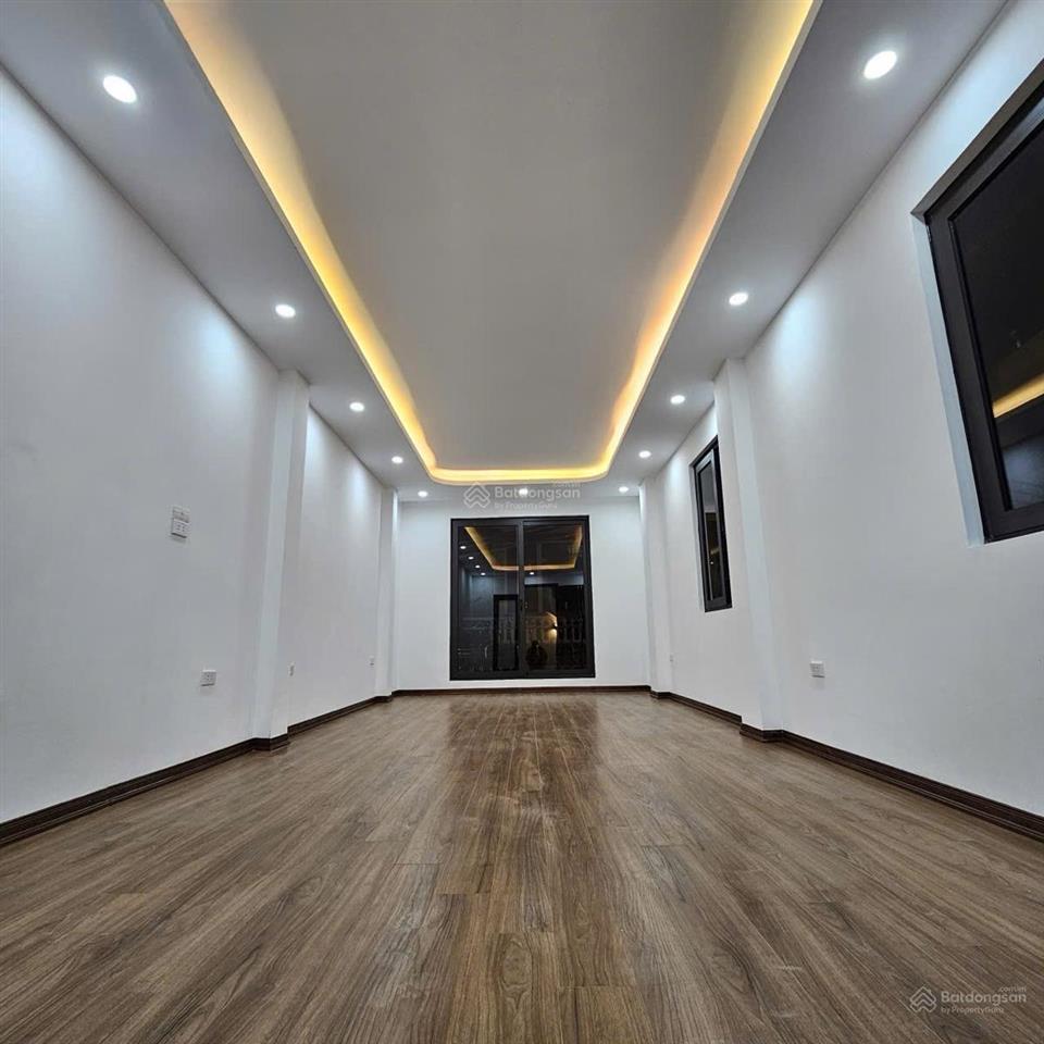 Bán nhà đẹp king koong chùa láng nội thất xịn ba gác đỗ cửa 37m2 5t mt 3.8m giá 9 tỷ tl