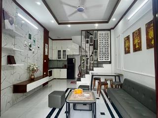 Bán nhà đẹp trần quang diệu, 5 tầng thang máy ở luôn 30m2, mt 4m, giá 9.5 tỷ tl