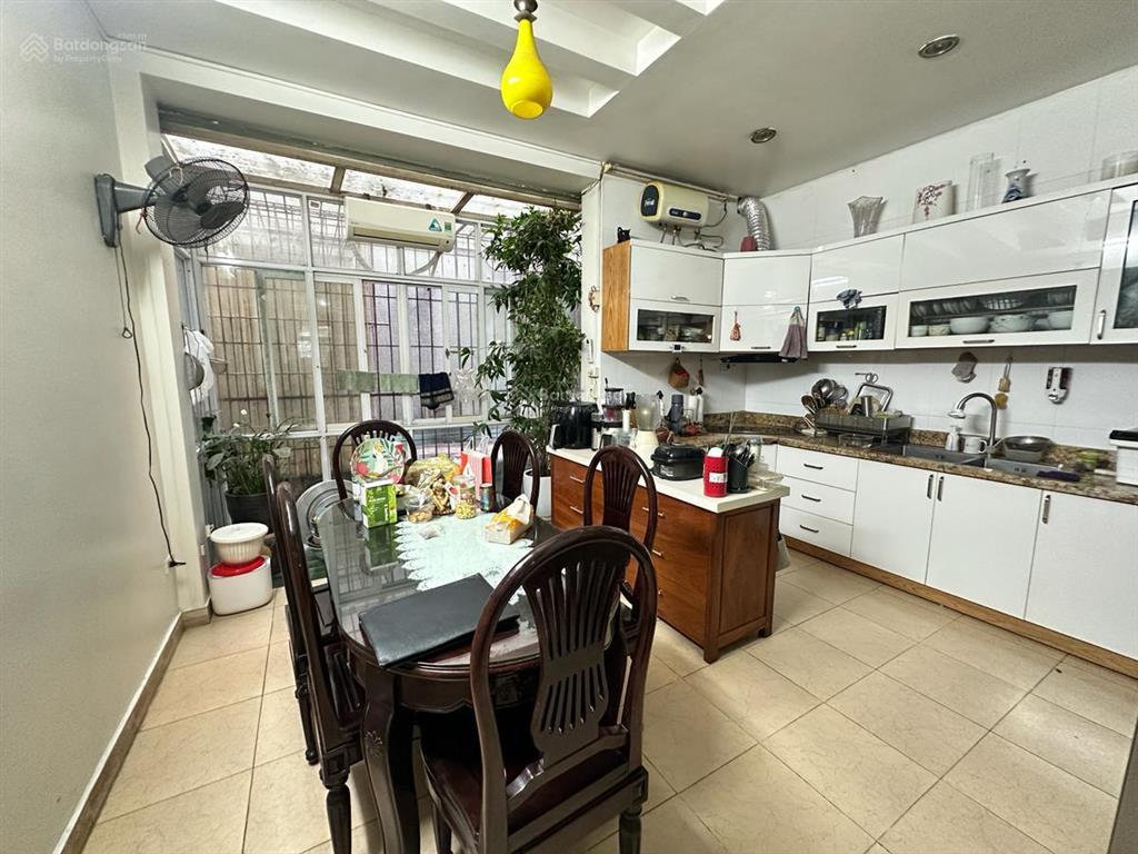 Bán nhà cát linh, đống đa, ngõ thông, 40 m ra phố, ở sướng 41m2 * 5t, giá 10.4 tỷ tl