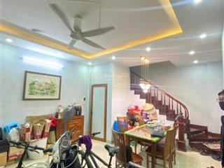 Bán nhà nguyên hồng ba gác đỗ cửa, ngõ thông, thoáng sáng, ở sướng 34m2 x 5t, mt 4.1m giá 8.5tỷ