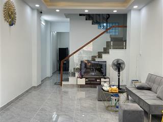 Mt dương quảng hàm, 4x22m, trệt 3 lầu. giá 15 tỷ.  0344 778 *** để xem nhà