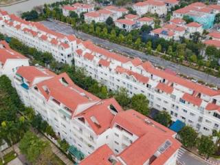 Liền kề lô góc 200 triệu/m², em thảo hỗ trợ đến khi xong mọi thủ tục.  0766 954 ***