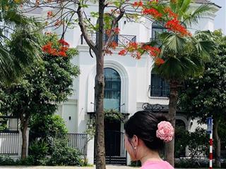 Bán nhanh biệt thự san hô. dtxd 167m2, 4t, mt 8,5m. giá 23,5 tỷ sát hồ 24,5ha