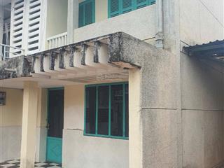 Cần bán nhà mt đường hoàng diệu, kiên giang, dt 8 x 36m. đất rộng rãi, giá 2,8 tỷ còn tl