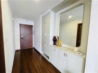 Bán căn hoa hậu 4pn, 3vs, 3 logia đẹp nhất tầng  view công viên ngoại giao đoàn.  0828 468 ***