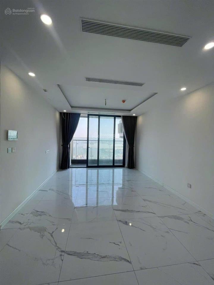 Chính chủ gửi bán căn hộ cao cấp tầng trung giá tốt nhất khu vực. 0828 468 *** để xem trực tiếp
