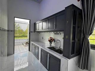 Bán nhà gần kcn tây bắc, phước hiệp, giá chỉ 1,8 tỷ, 107m2, sổ hồng riêng, đối diện công viên