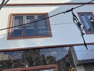 Nhà rẻ vĩnh quỳnh thanh trì. diện tích 42m2. mặt tiền 6,8m. nhà 3 tầng. giá 2,85tỷ+ vị trí đẹp