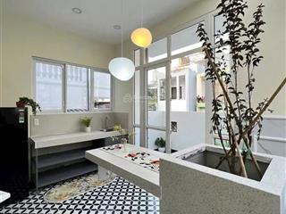 Bán nhà hồ văn huê, phú nhuận. dt 97.8m2  4 tầng  tn 70 triệu/tháng  giá chỉ 21 tỷ tl