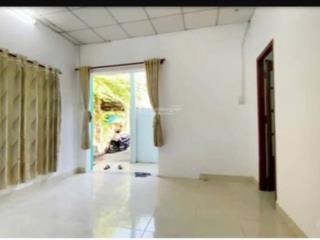 Nhà cấp 4 sổ hồng riêng, 61m2 thổ cư, gần chợ đường, cao đẳng điện lực