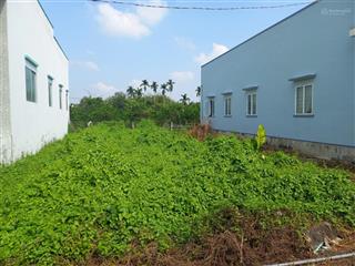 Đất lọt khe vuông vức 200m2, sổ hồng riêng công chứng một nốt nhạc