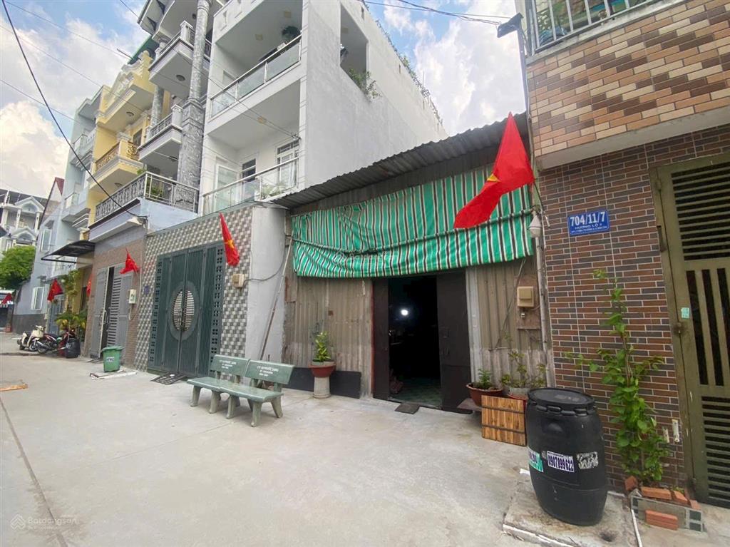 Hẻm 6m hương lộ 25x19m dài miên man xây dựng đủ  khu nhà dân trí cao,đã làm đường nhựa sạch sẽ