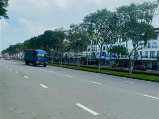 Bán shophouse hoàng thị loan 4.5 tầng, hai mặt tiền thích hợp ở và kinh doanh