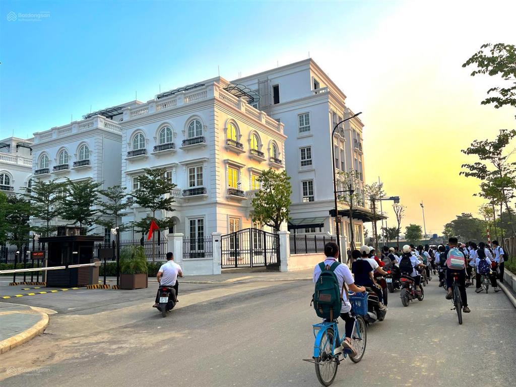 Cho thuê shophouse 5 tầng vị trí đắc địa, phù hợp kinh doanh lâu dài