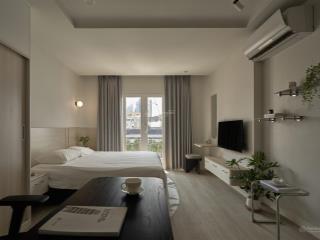 Căn hộ 1 phòng ngủ ban công ( 50m2 ) luxury vintage ngay trung tâm quận 1