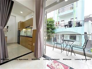 Căn hộ chung cư (50m2) gồm phòng ngủ ban công và phòng khách phong cách luxury tại quận 10