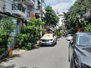 Nhà 10 x 8m, đường nhánh trần não, giá hơn 9 tỷ