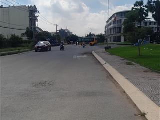 Mặt tiền bưng ông thoàn 20x100m, thổ cư , giá chưa tới 40tr/m2