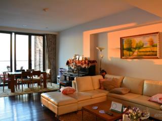 Bán căn hộ chung cư indochina plaza hanoi, giá thỏa thuận, 131m2, view đẹp